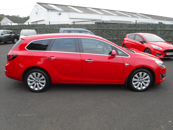 Vauxhall Astra SPORTS TOURER in Derry / Londonderry