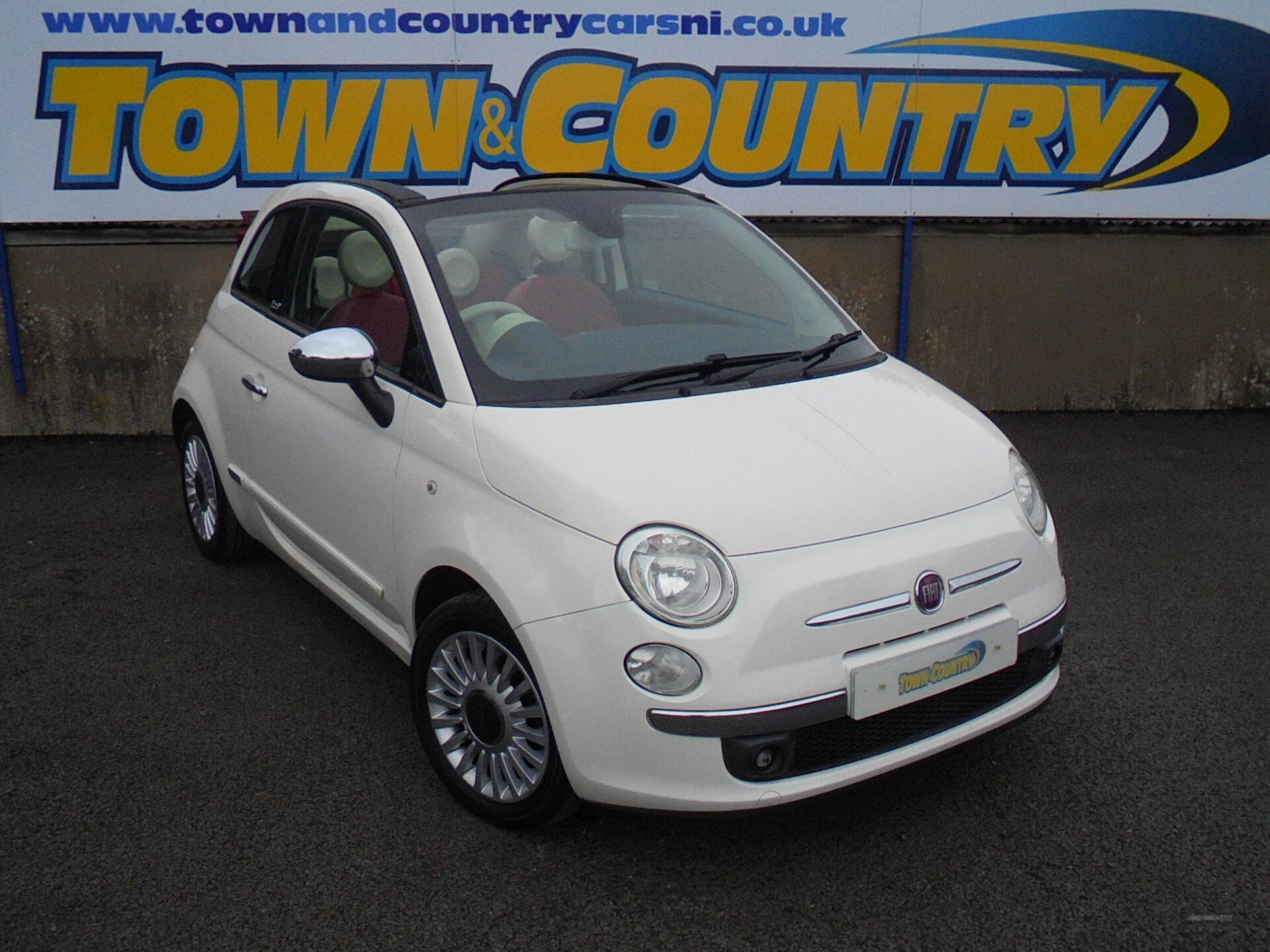 Fiat 500 CONVERTIBLE in Antrim