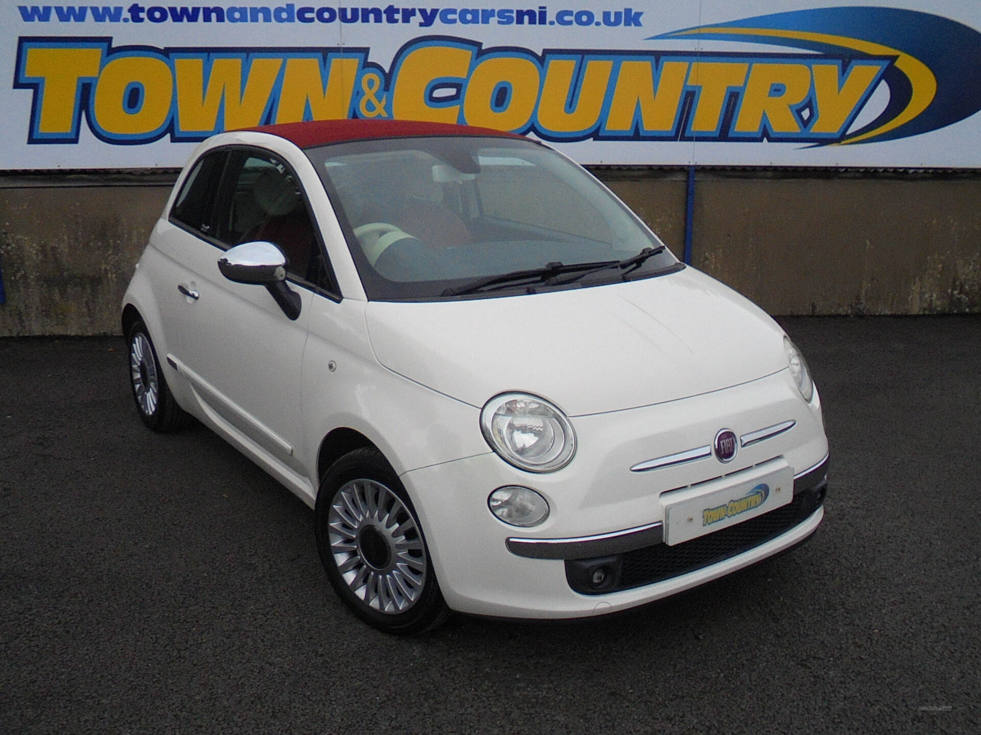 Fiat 500 CONVERTIBLE in Antrim