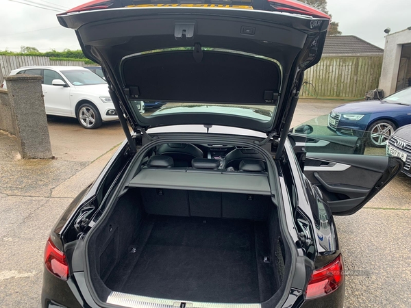 Audi A5 DIESEL SPORTBACK in Down