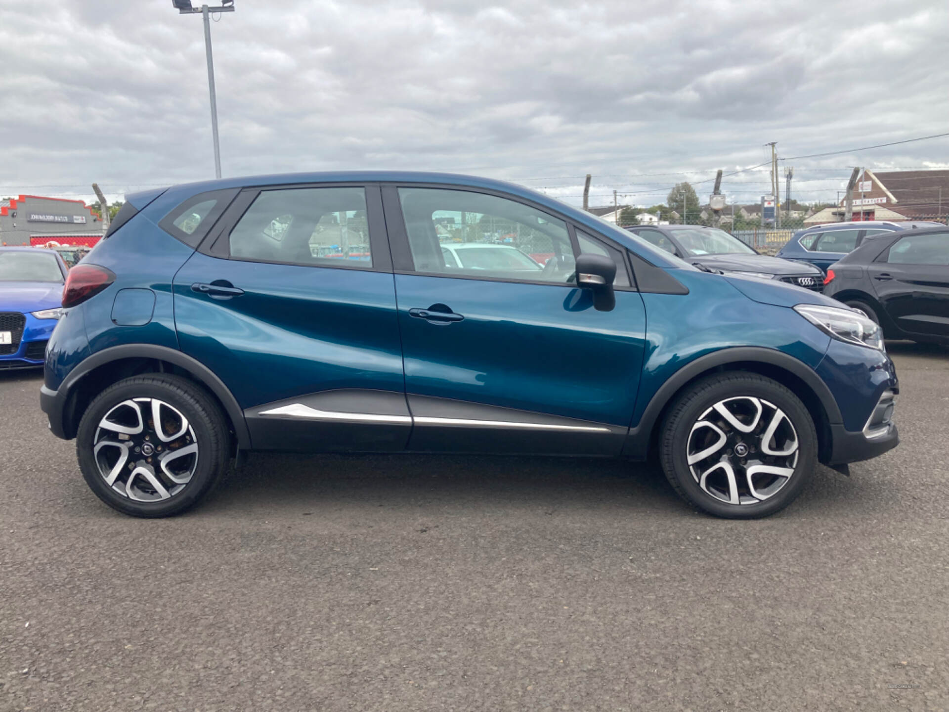 Renault Captur DIESEL HATCHBACK in Antrim