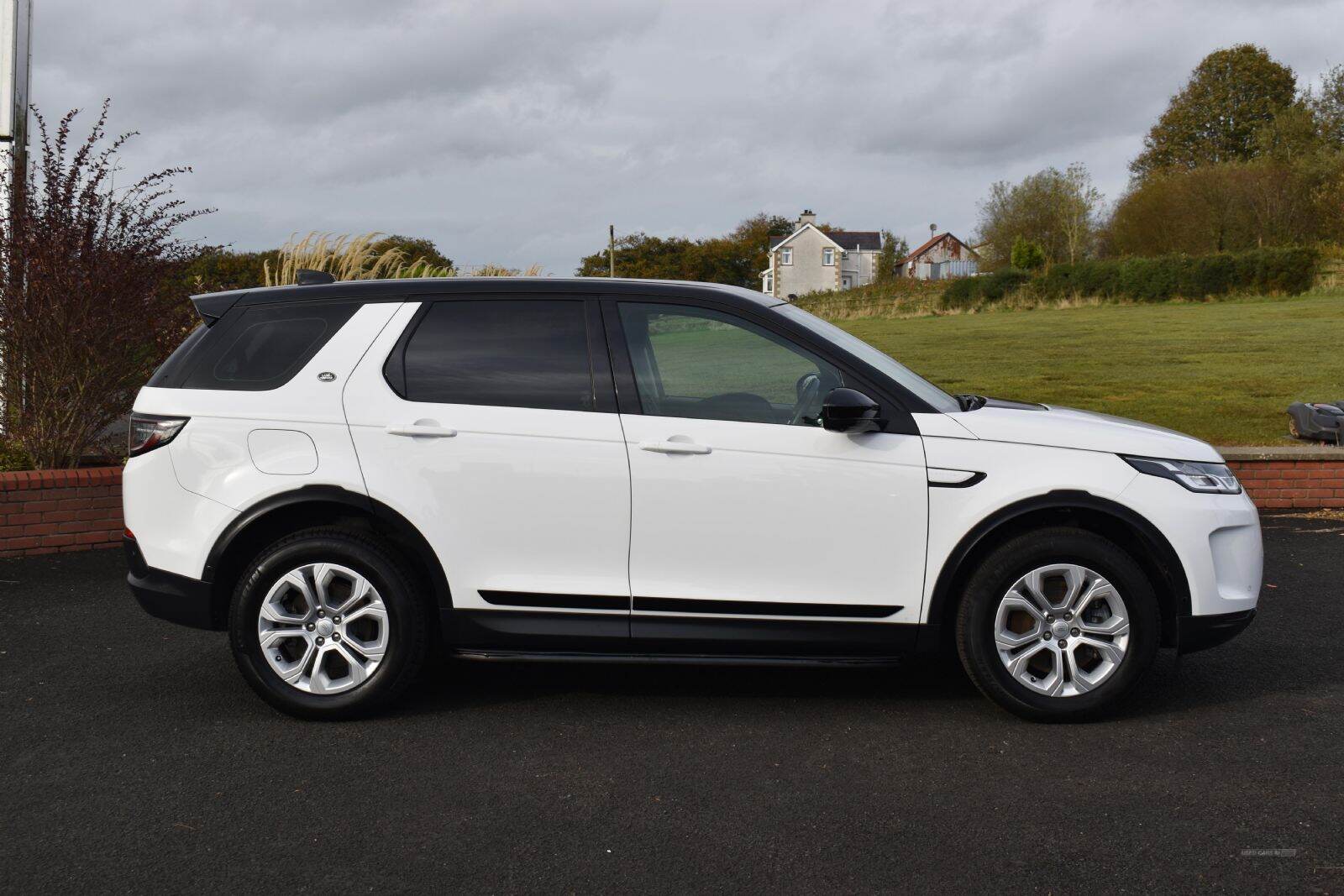 Sep 2021 Land Rover Discovery Sport 2.0 D165 S 5dr 2WD