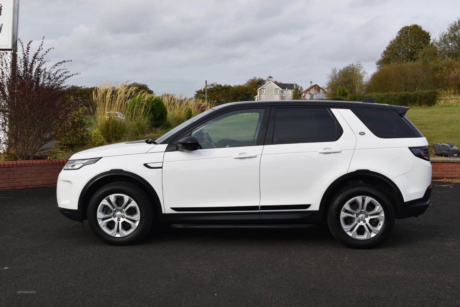 Sep 2021 Land Rover Discovery Sport 2.0 D165 S 5dr 2WD