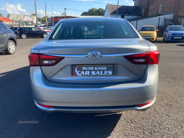 Toyota Avensis DIESEL SALOON in Antrim