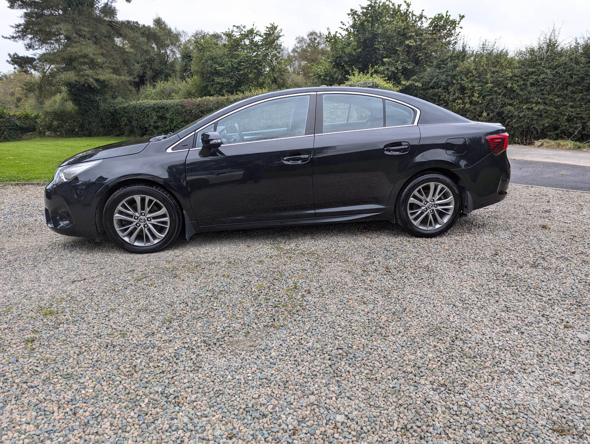 Toyota Avensis DIESEL SALOON in Tyrone