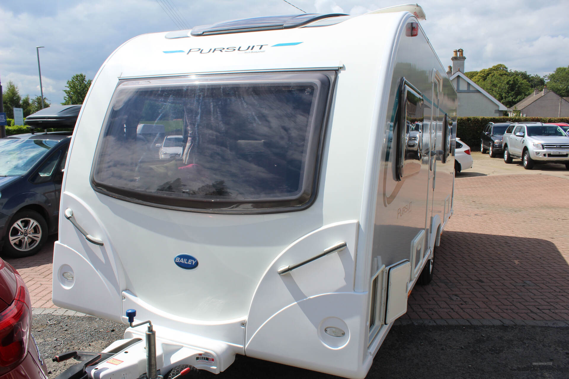 Jan 2015 Bailey Pursuit 530 Motor movers ,Awning and all covers included
