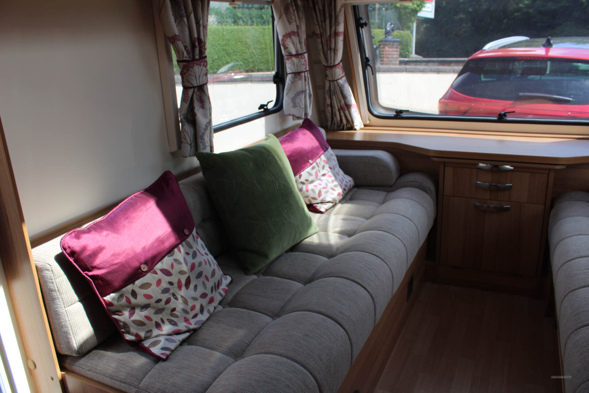 Jan 2015 Bailey Pursuit 530 Motor movers ,Awning and all covers included