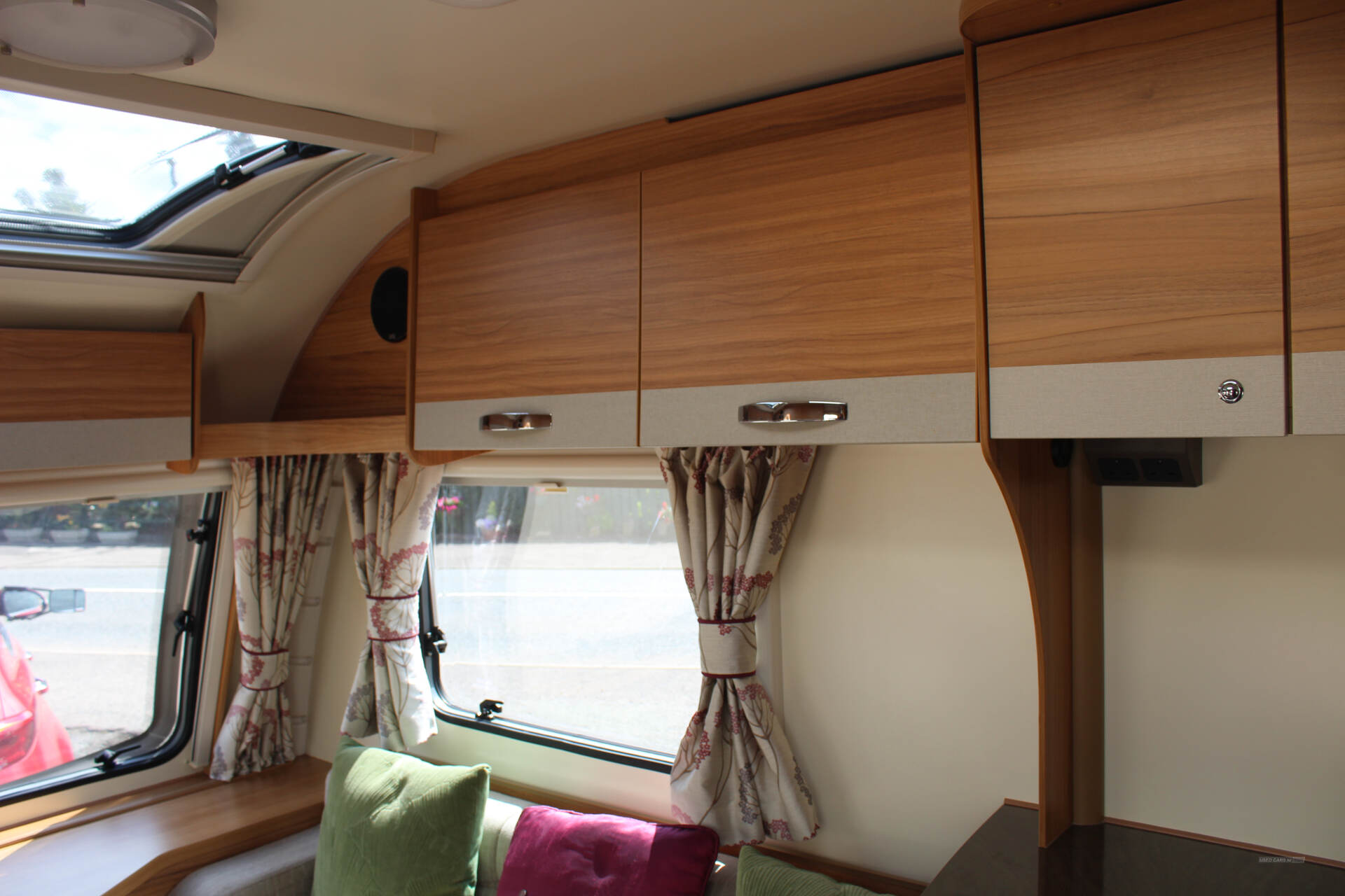 Jan 2015 Bailey Pursuit 530 Motor movers ,Awning and all covers included