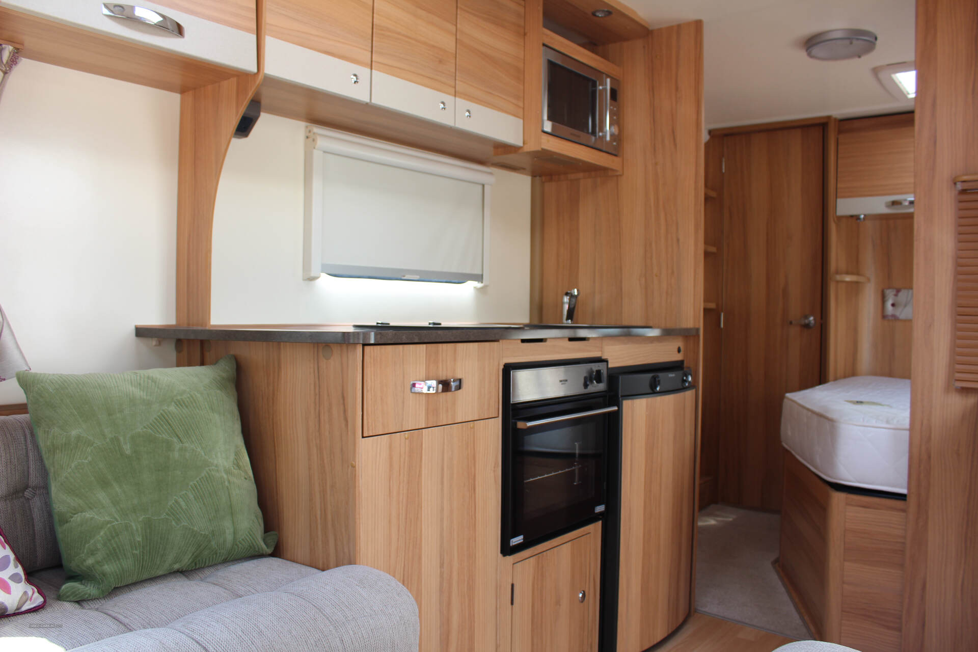 Jan 2015 Bailey Pursuit 530 Motor movers ,Awning and all covers included