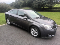 Toyota Avensis 2.0 D-4D TR Nav 4dr in Down