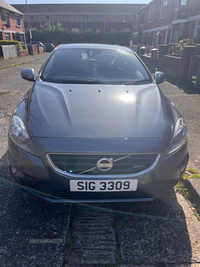 Volvo V40 D2 R DESIGN 5dr in Antrim