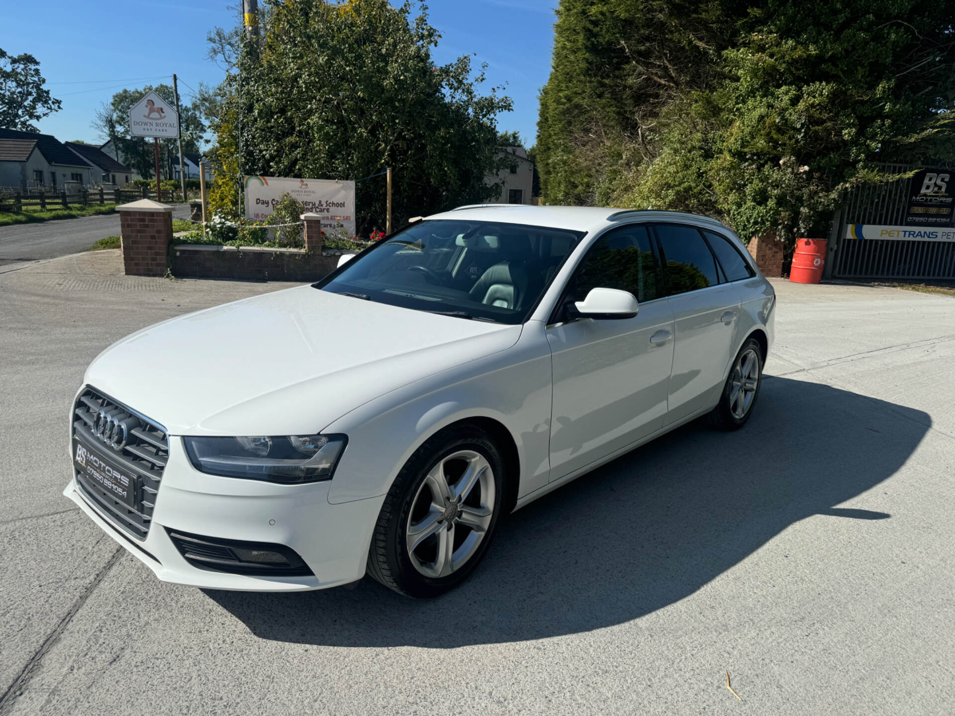 Audi A4 DIESEL AVANT in Down