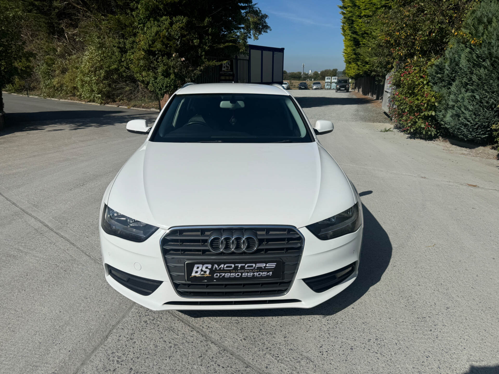 Audi A4 DIESEL AVANT in Down