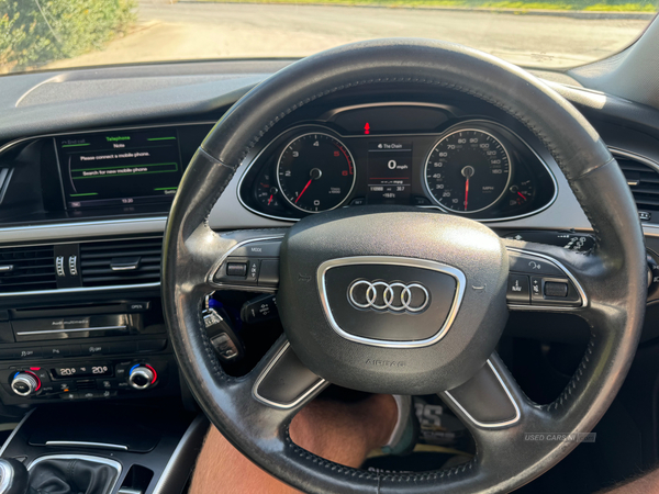 Audi A4 DIESEL AVANT in Down