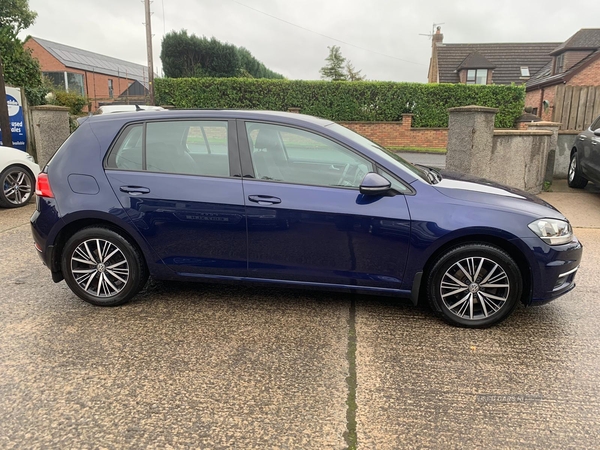 Volkswagen Golf HATCHBACK in Down