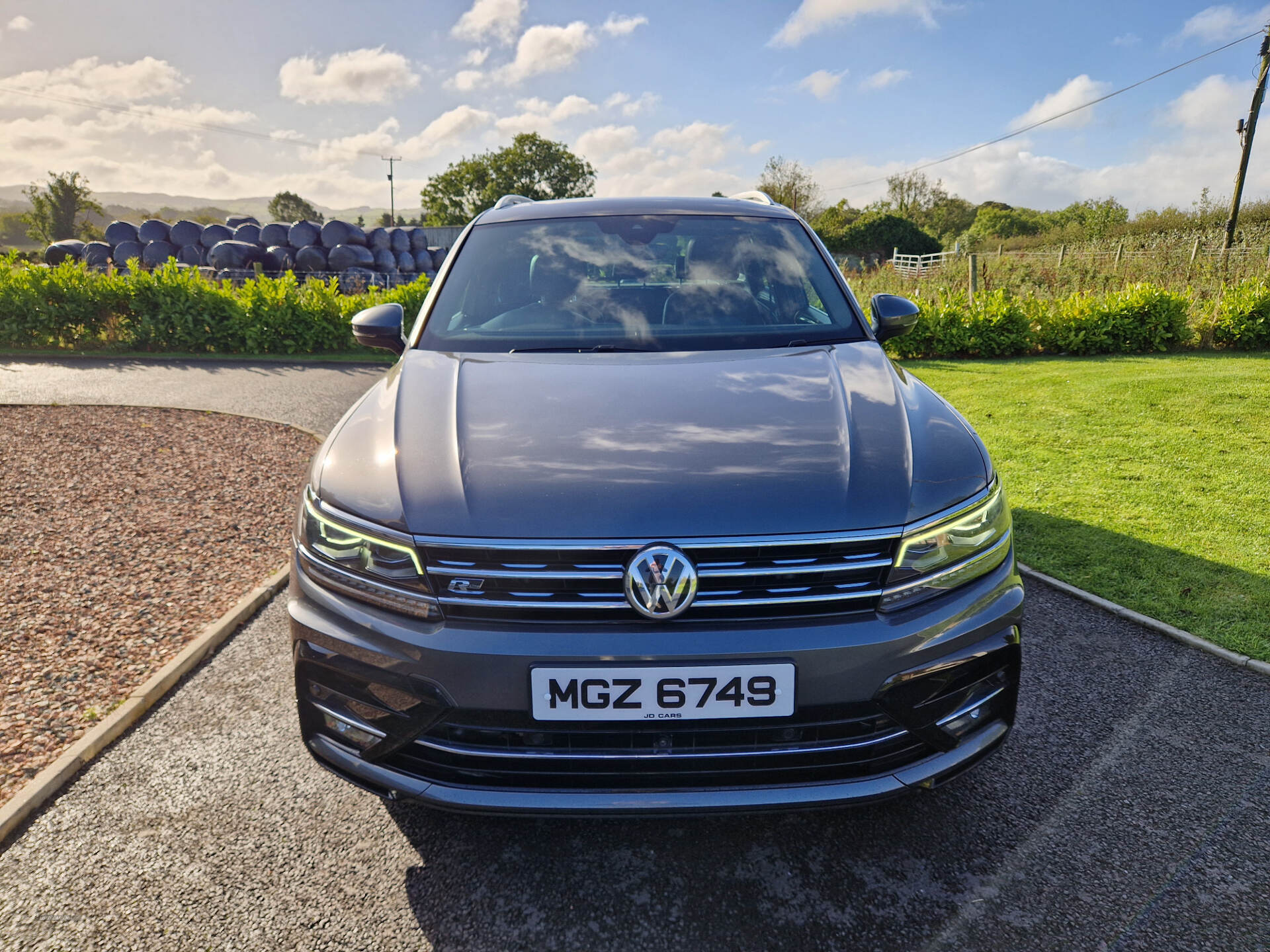 Volkswagen Tiguan DIESEL ESTATE in Down