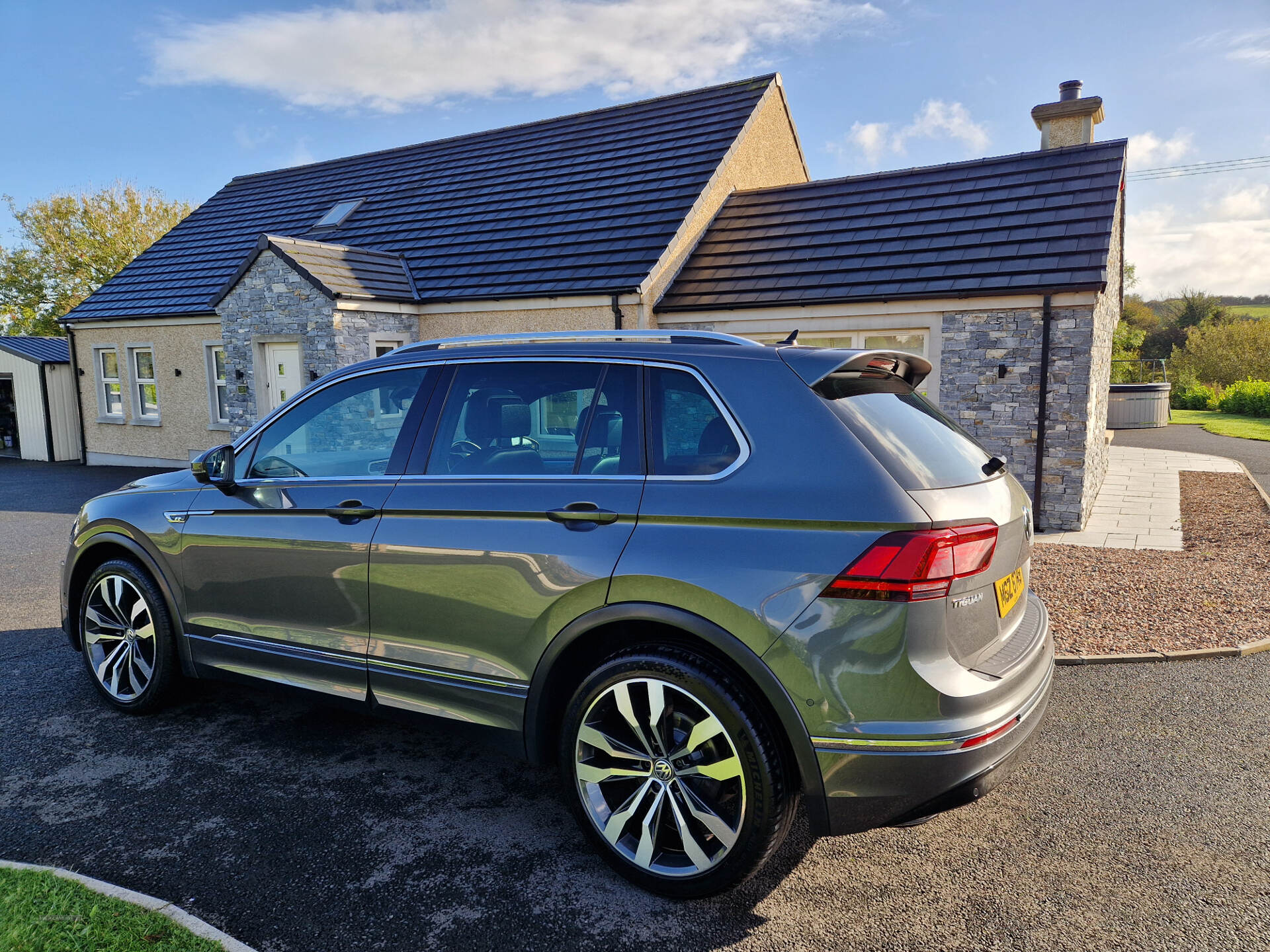 Volkswagen Tiguan DIESEL ESTATE in Down