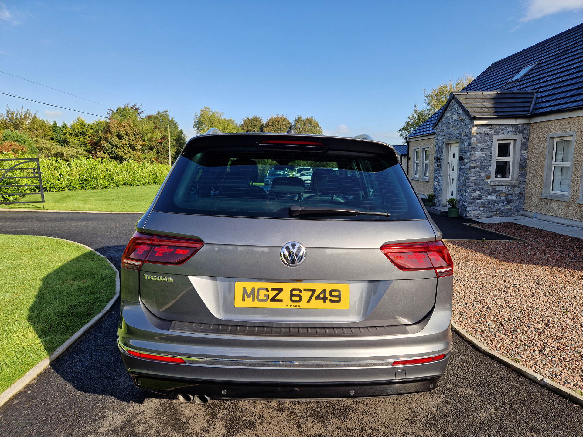 Volkswagen Tiguan DIESEL ESTATE in Down