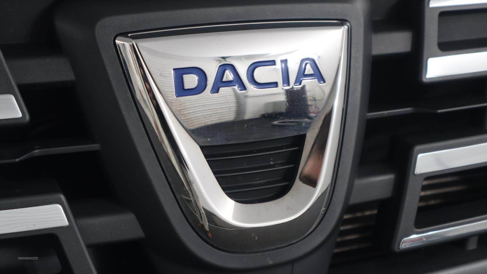Jan 2022 Dacia Duster 1.0 TCe 100 Bi-Fuel Essential 5dr
