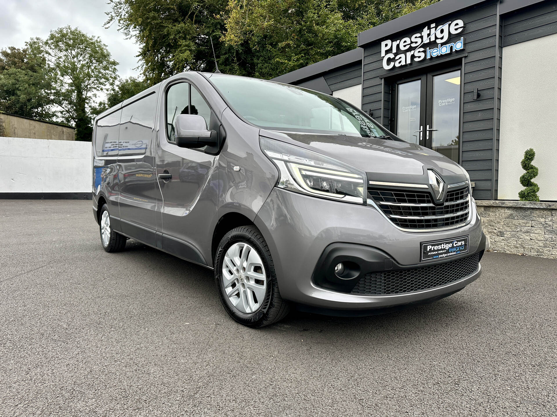 Renault Trafic LWB DIESEL in Tyrone