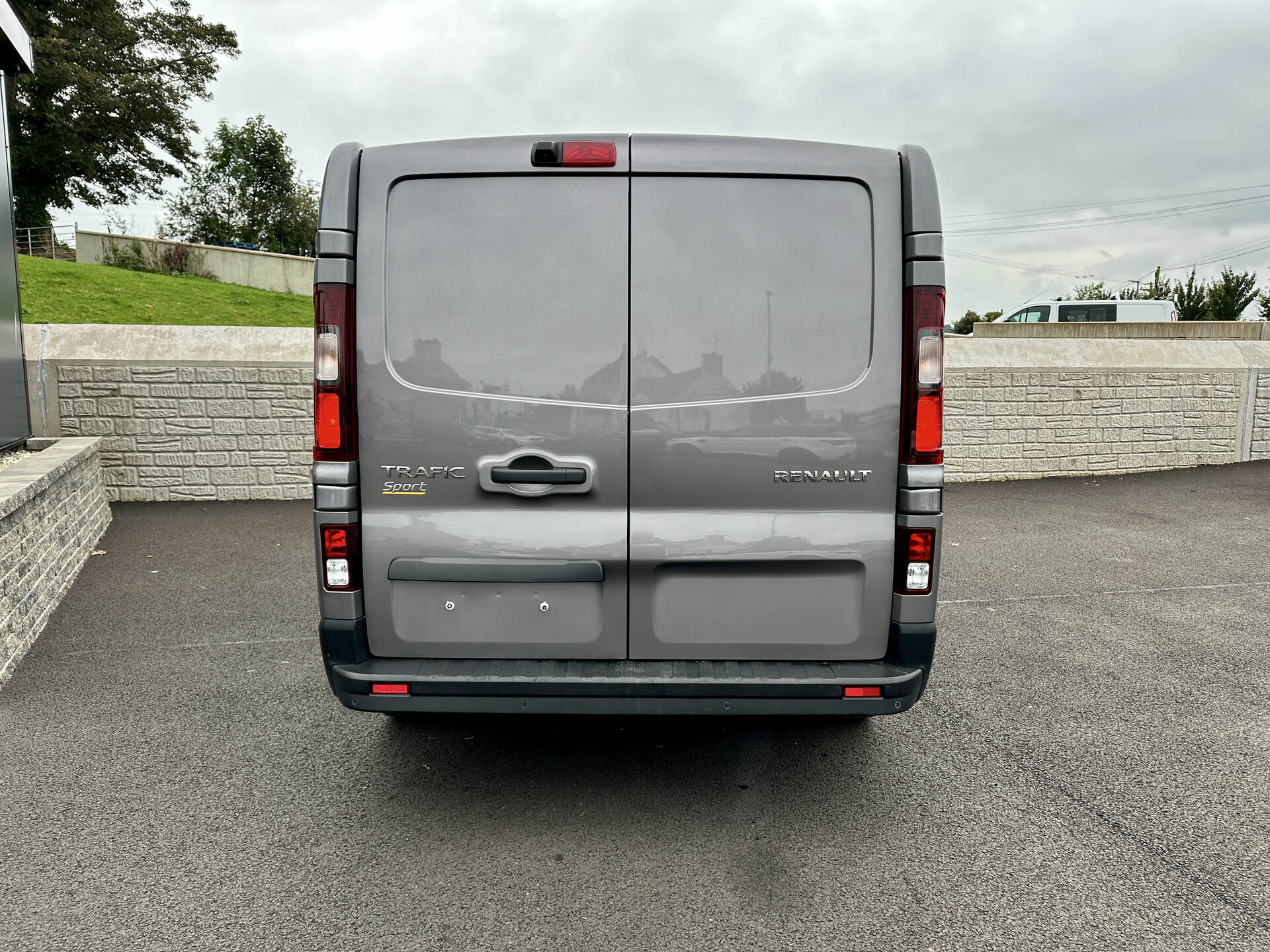 Renault Trafic LWB DIESEL in Tyrone