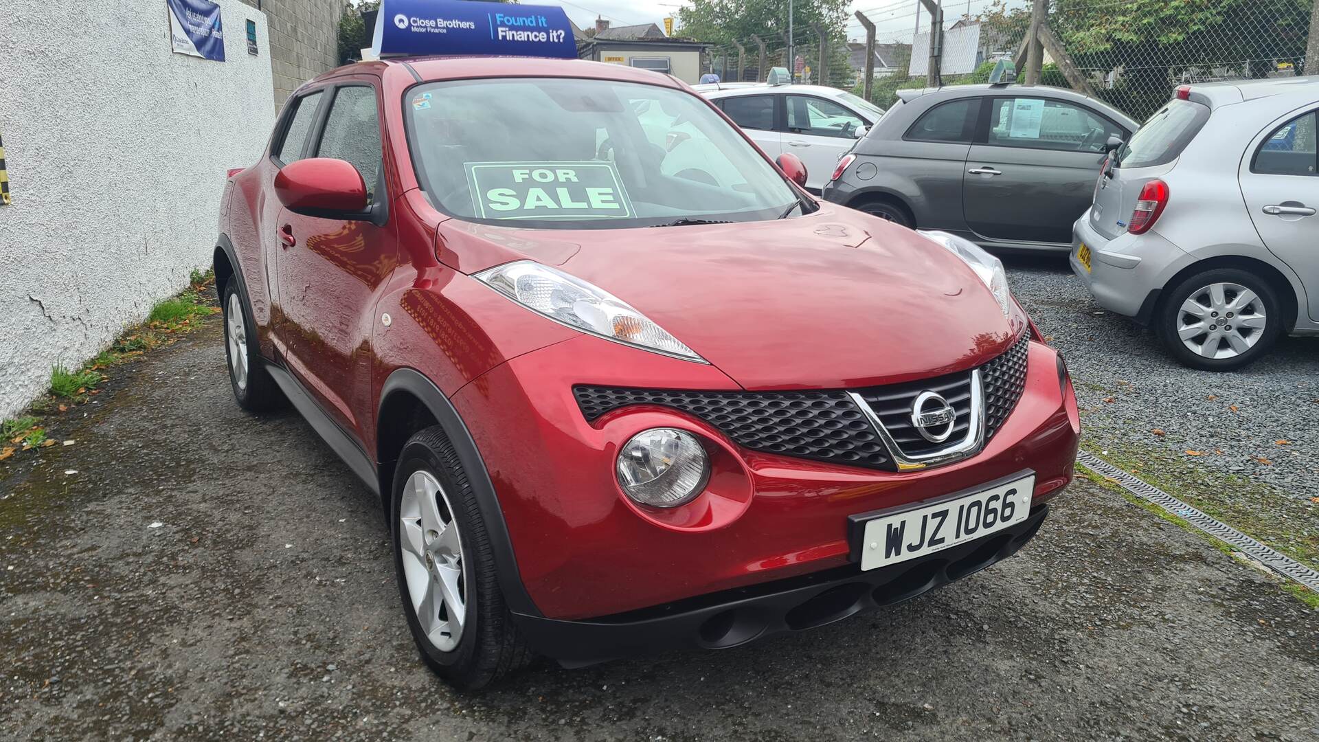 Nissan Juke HATCHBACK in Down