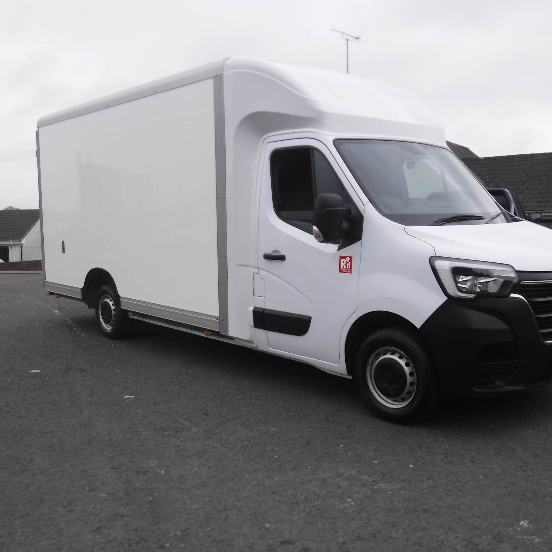 Renault Master Master 14ft Lo Loader Luton box van in Down