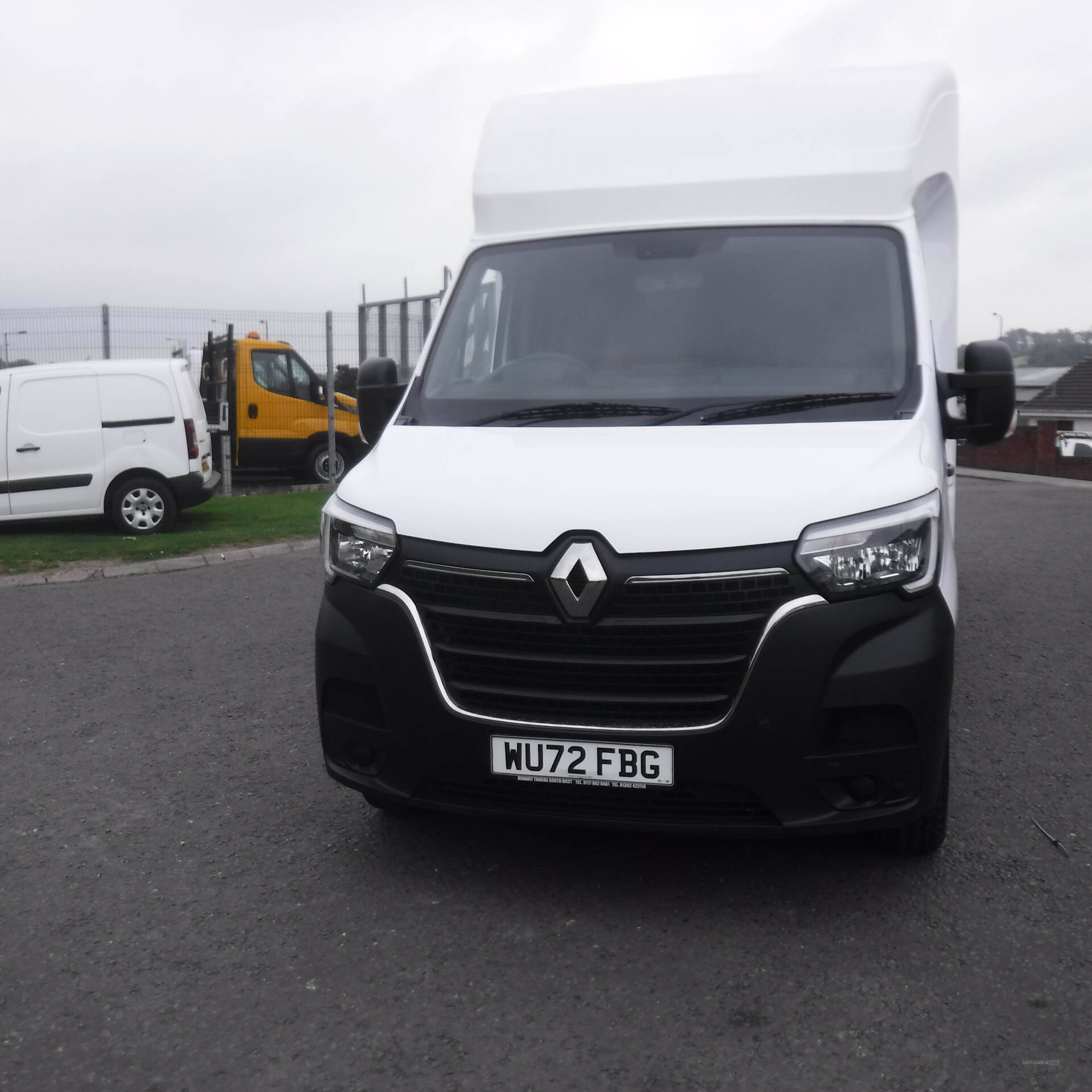 Renault Master Master 14ft Lo Loader Luton box van in Down