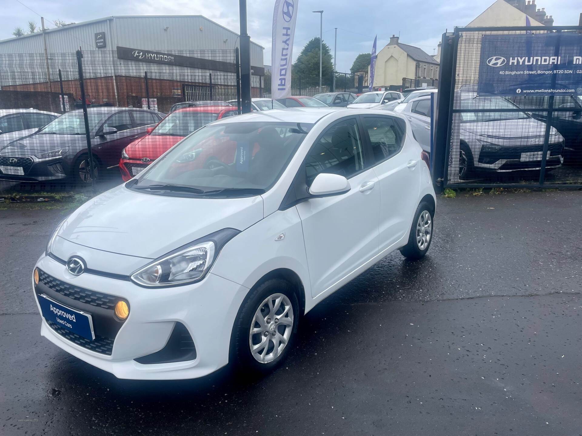 Hyundai i10 HATCHBACK in Down