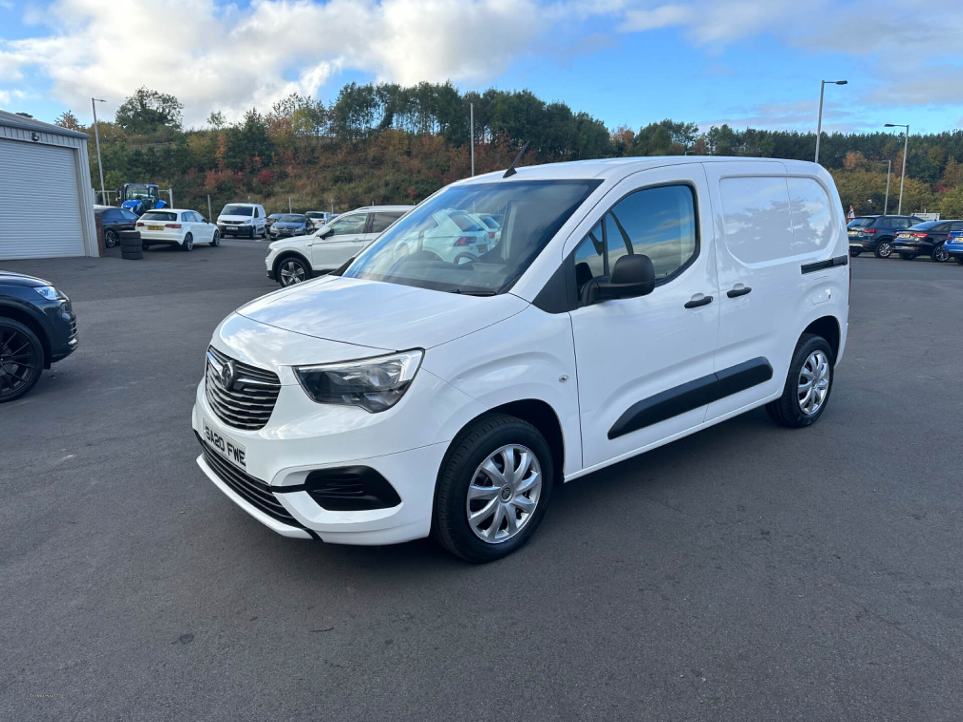 Vauxhall Combo CARGO L1 DIESEL in Down