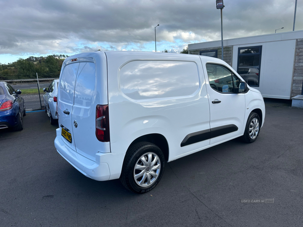 Vauxhall Combo CARGO L1 DIESEL in Down