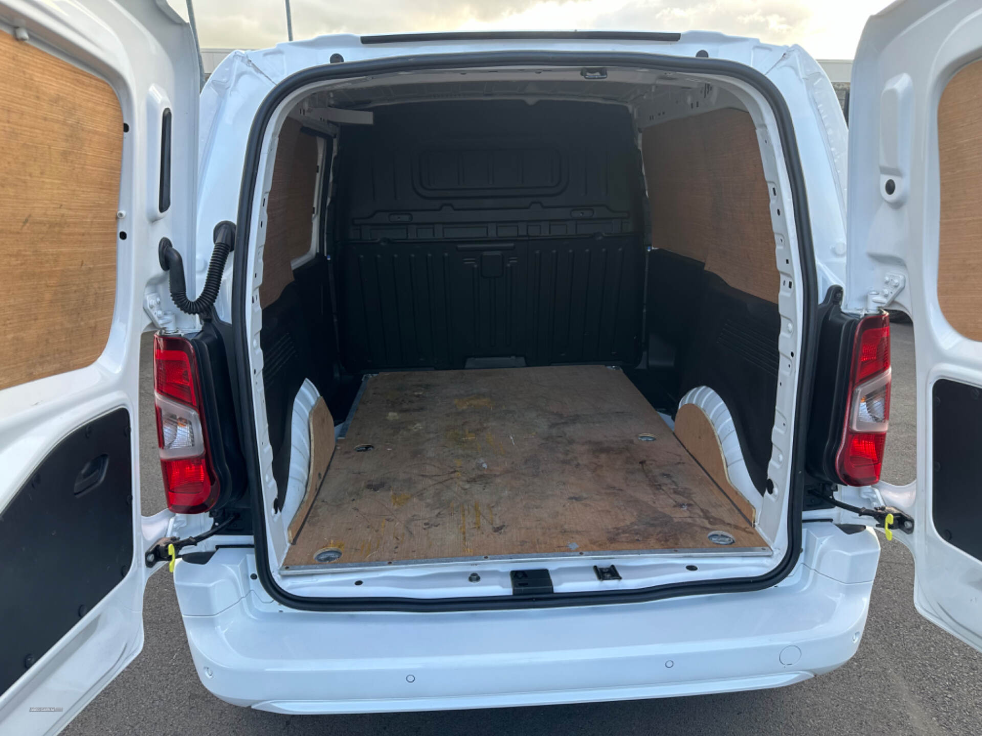 Vauxhall Combo CARGO L1 DIESEL in Down