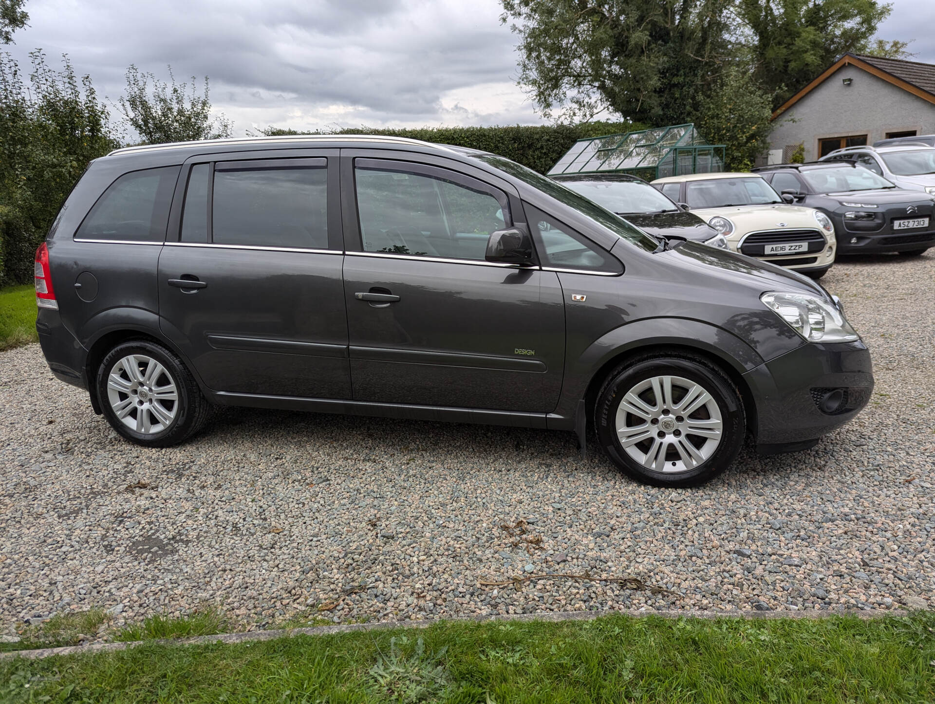 Vauxhall Zafira DIESEL ESTATE in Tyrone