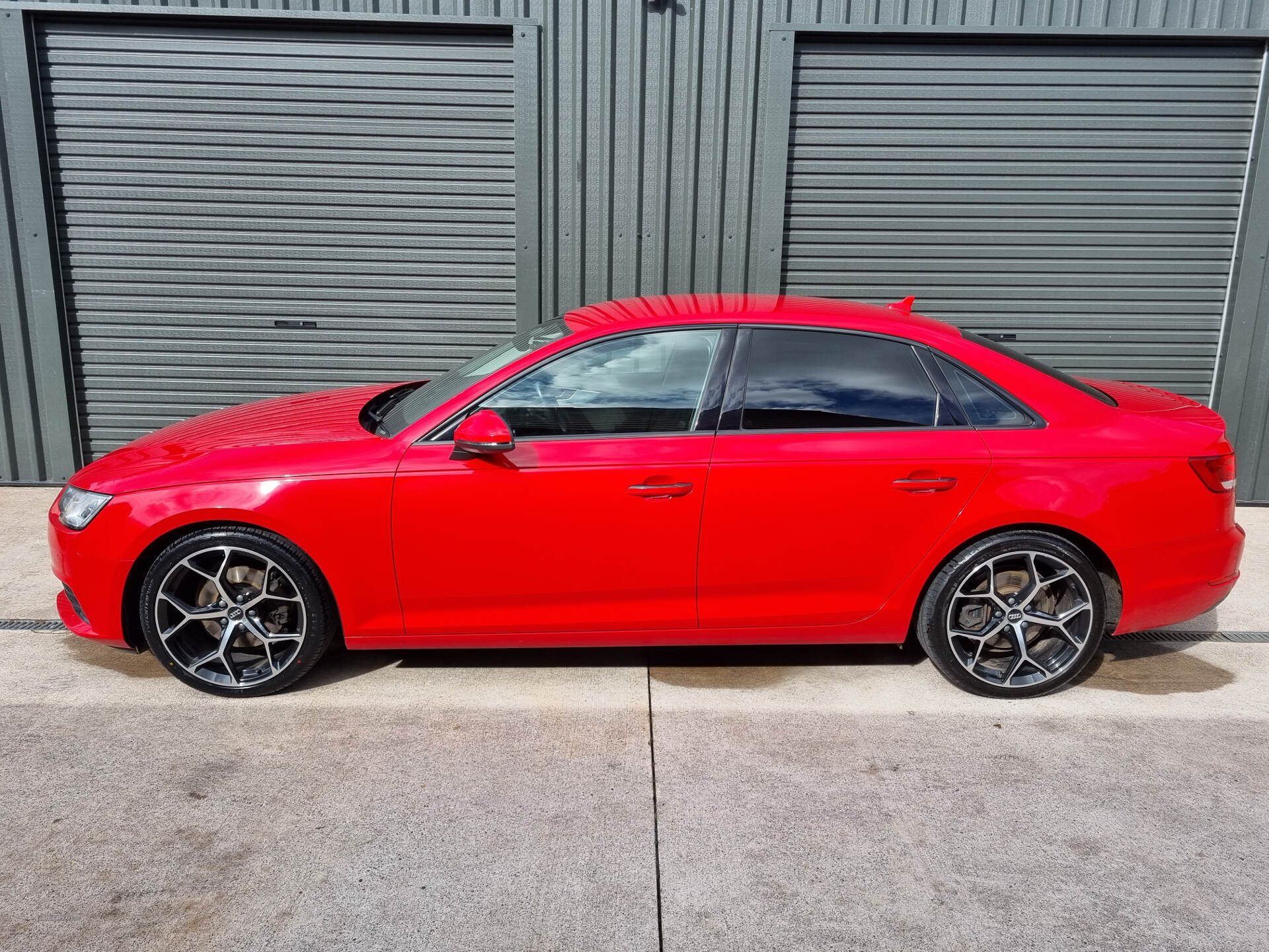 Audi A4 DIESEL SALOON in Tyrone