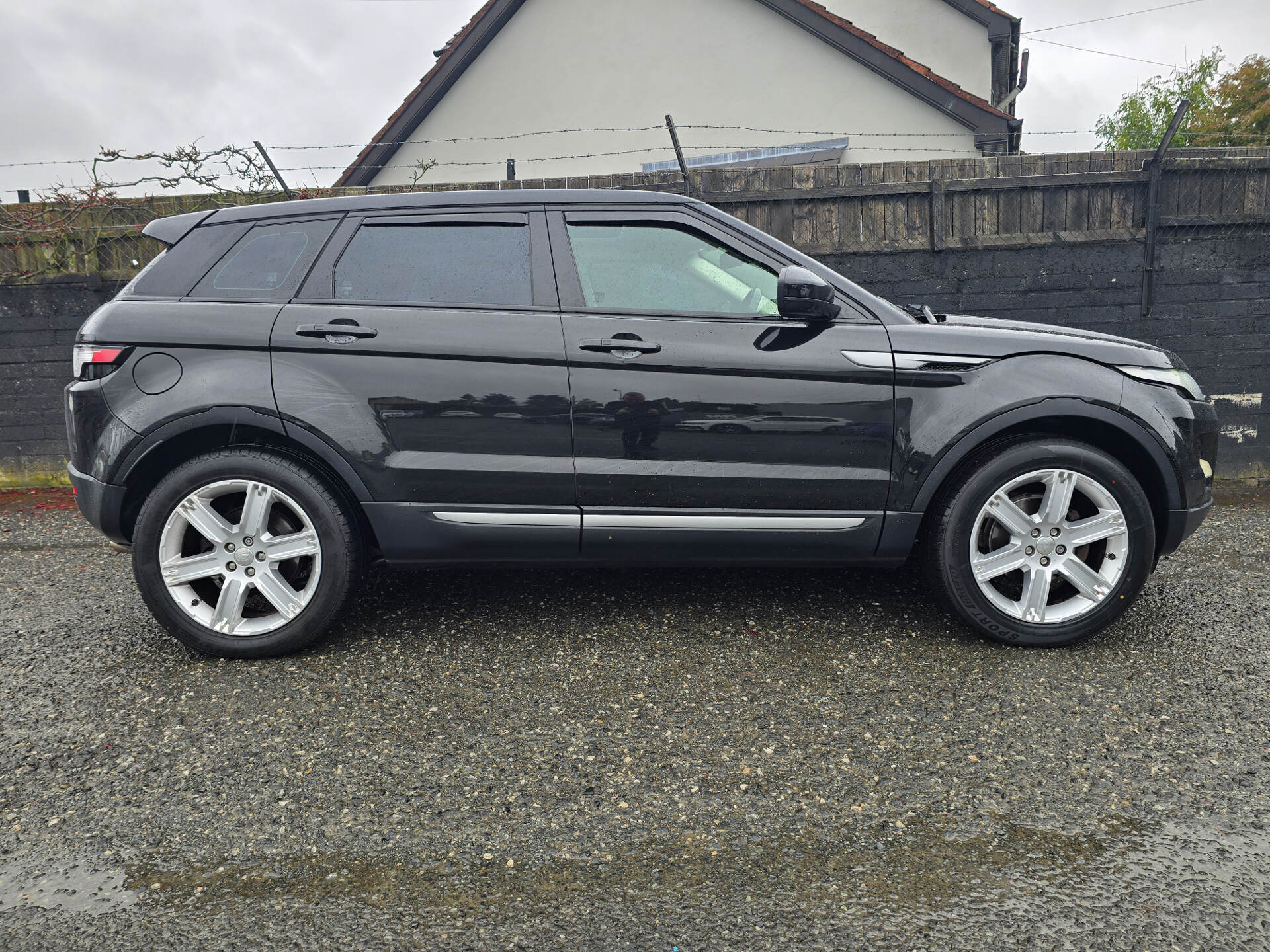 Land Rover Range Rover Evoque DIESEL HATCHBACK in Down