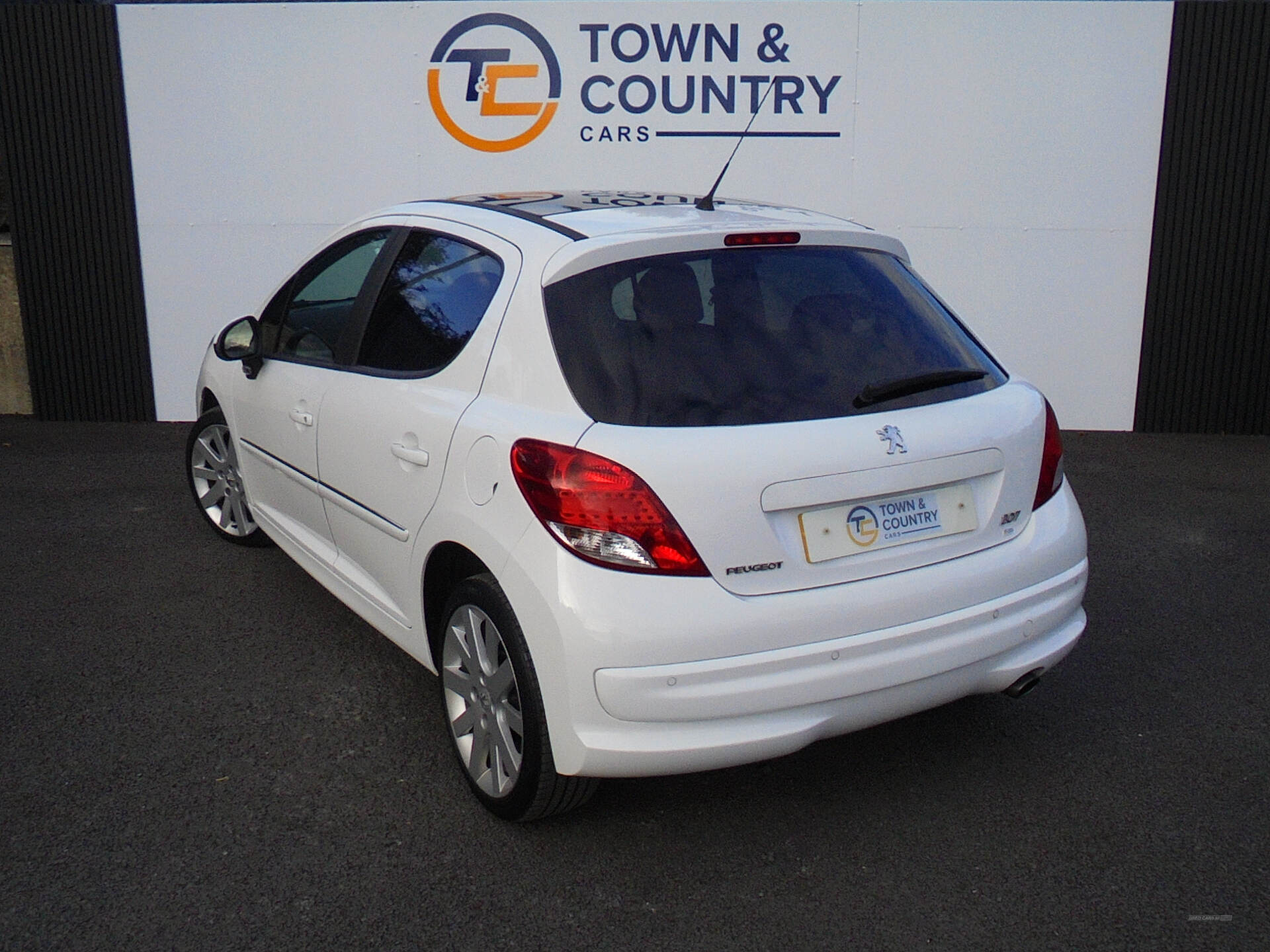 Peugeot 207 DIESEL HATCHBACK in Antrim