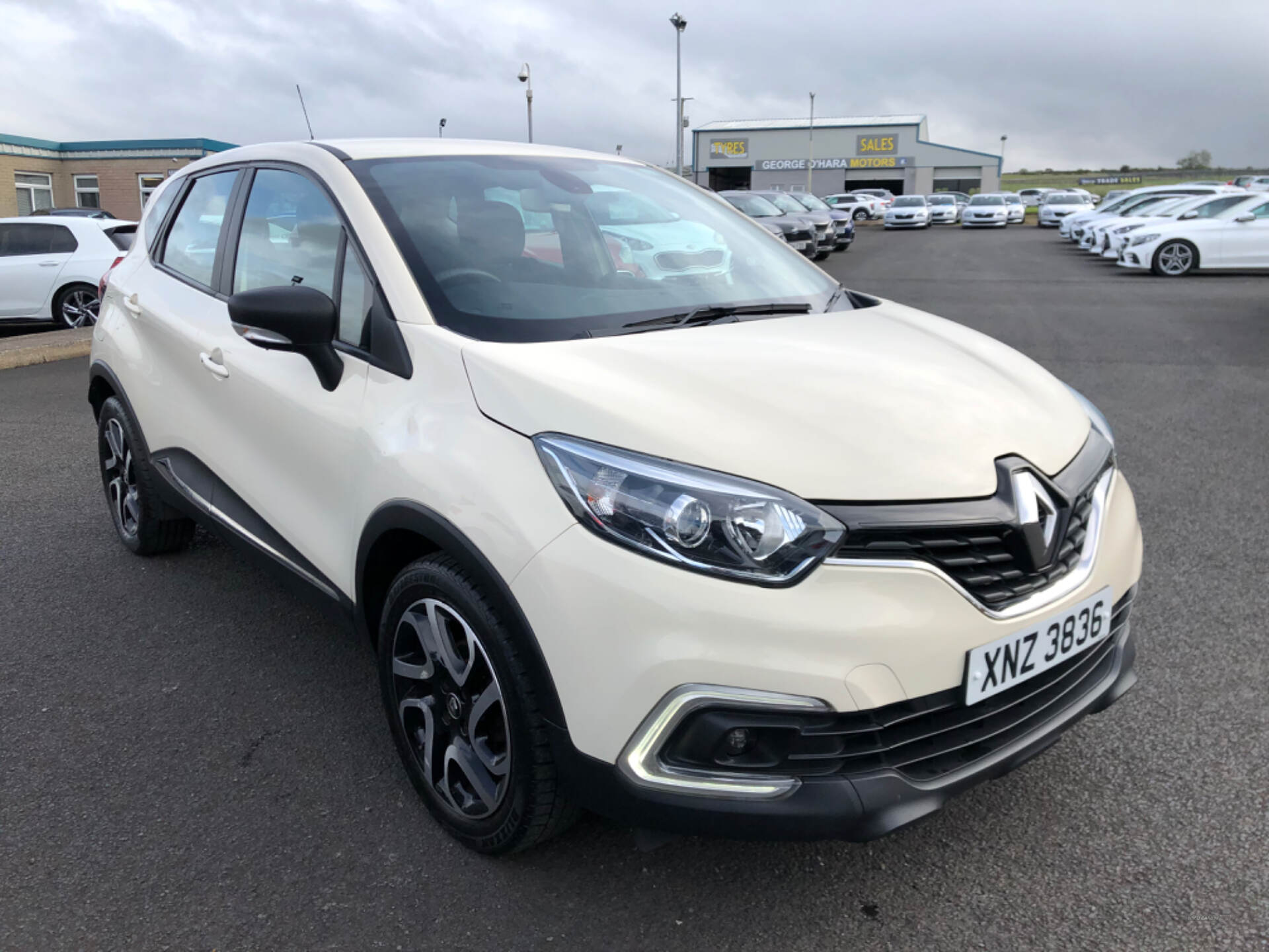 Renault Captur HATCHBACK in Derry / Londonderry