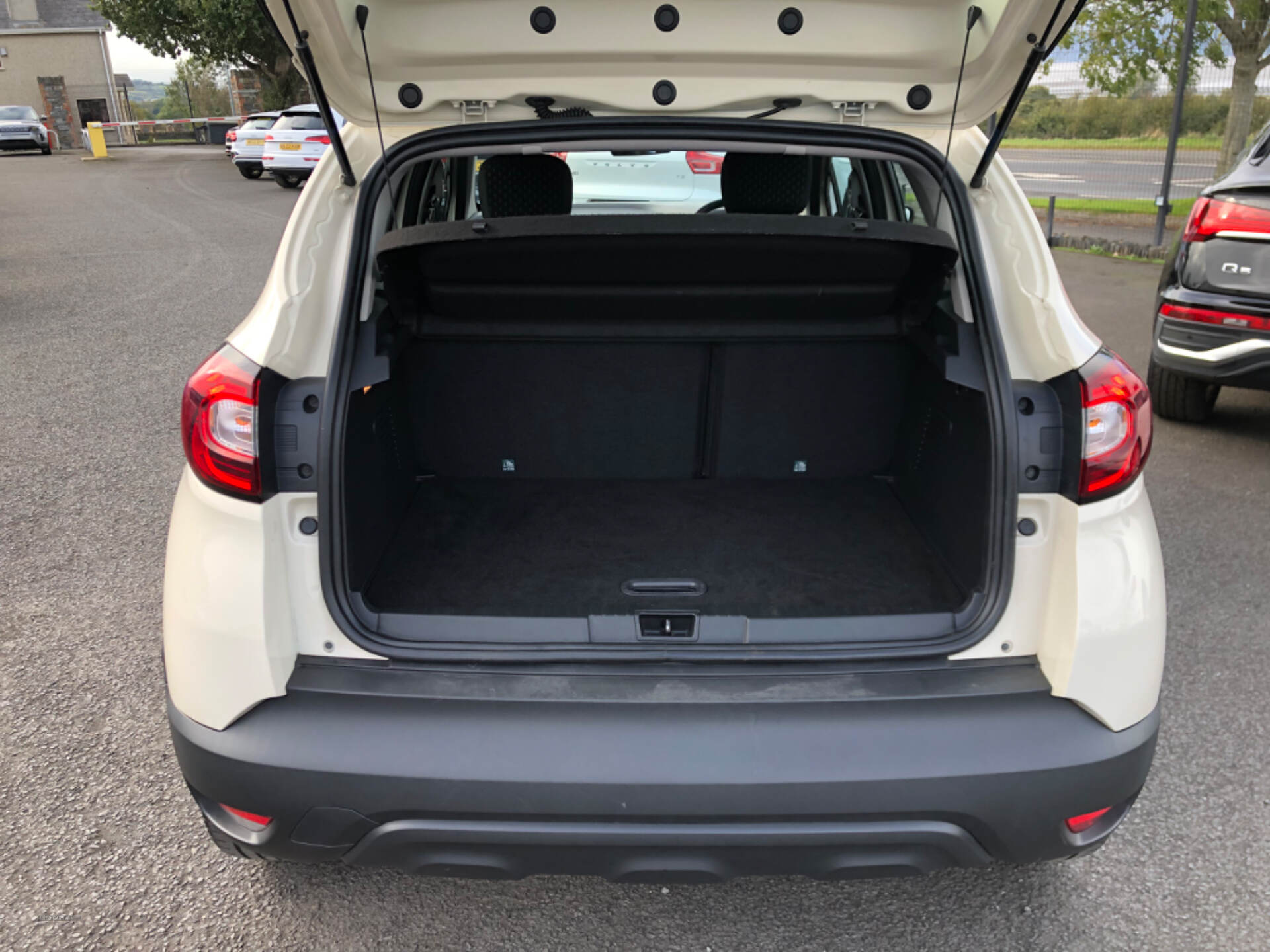 Renault Captur HATCHBACK in Derry / Londonderry