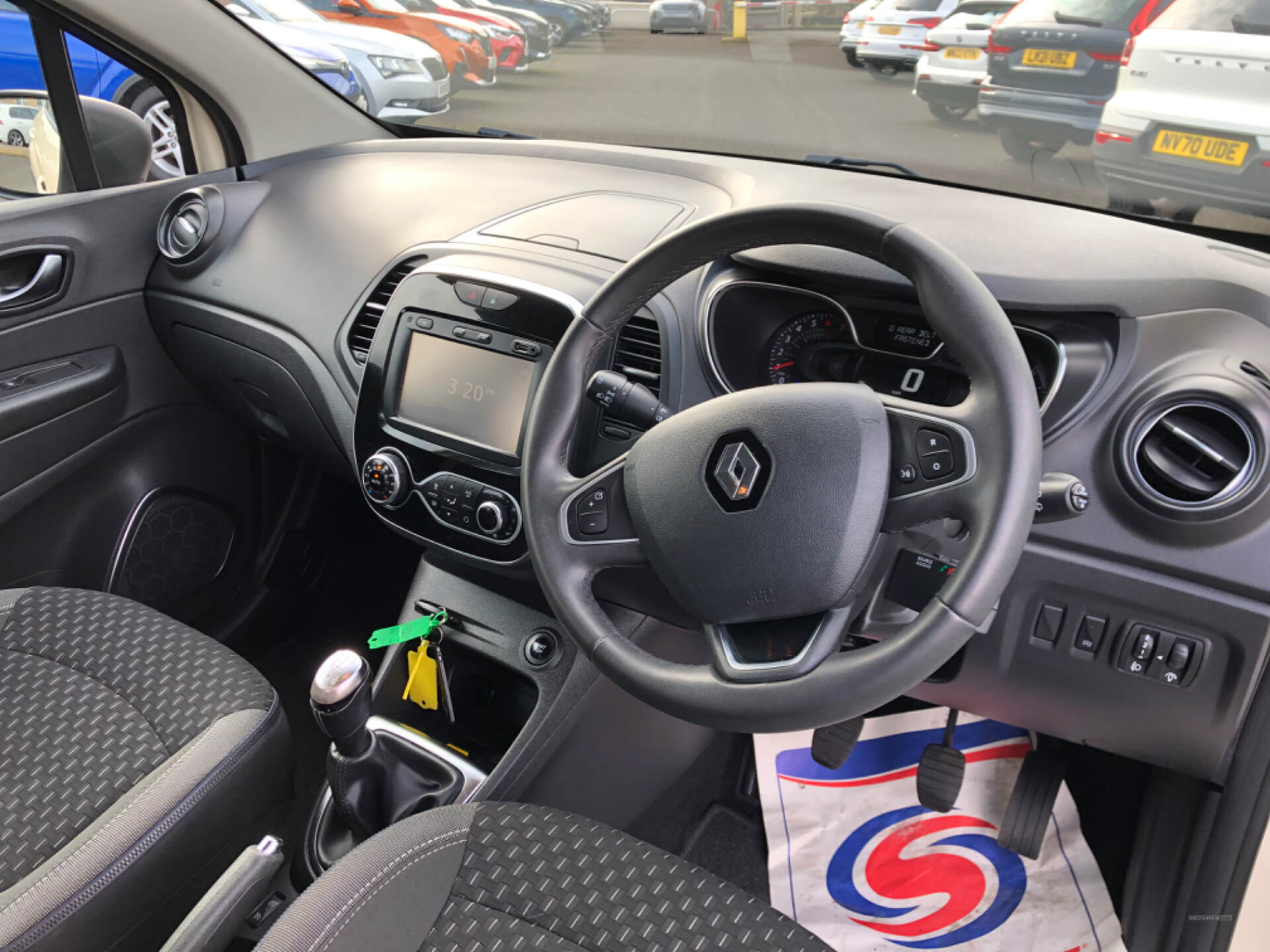 Renault Captur HATCHBACK in Derry / Londonderry