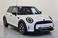 MINI Hatch 5-Door Hatch Cooper Exclusive in Derry / Londonderry