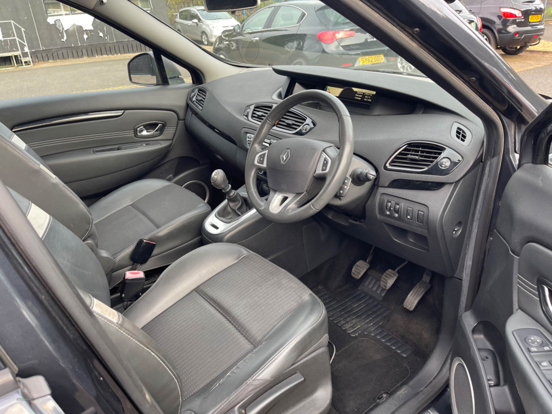 Renault Scenic DIESEL ESTATE in Antrim