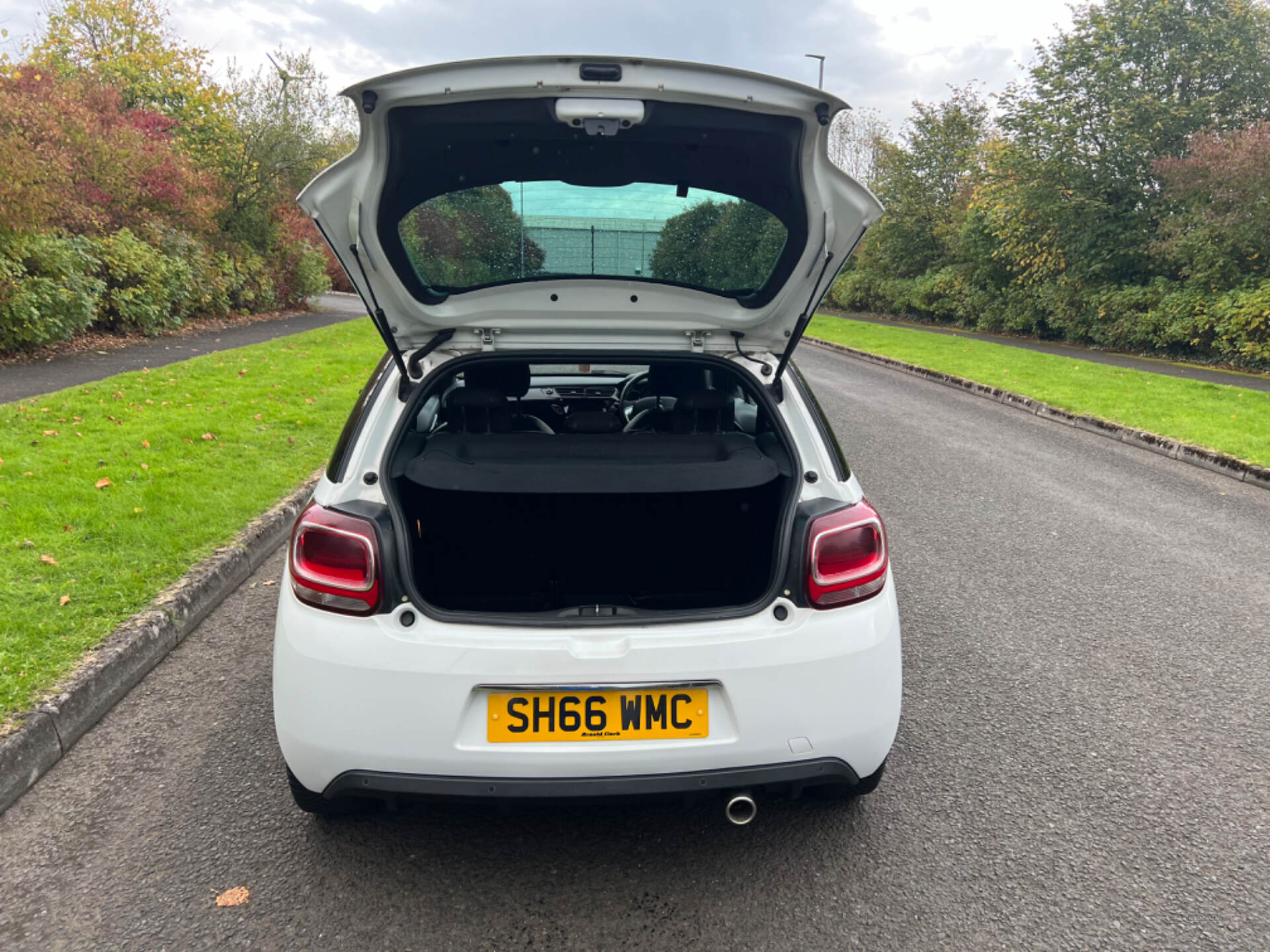 Nov 2016 DS 3 1.6 BlueHDi Elegance 3dr