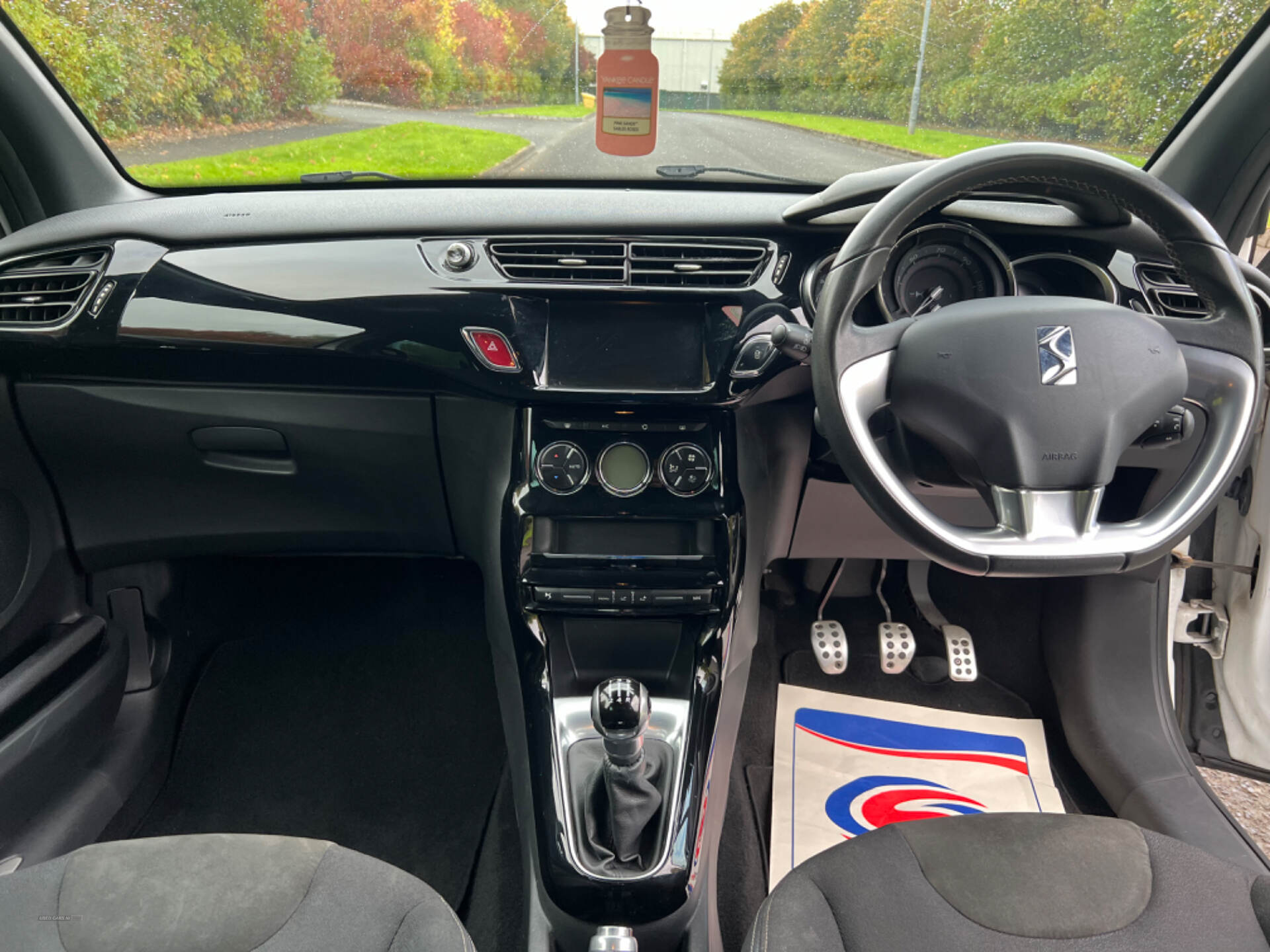 Nov 2016 DS 3 1.6 BlueHDi Elegance 3dr