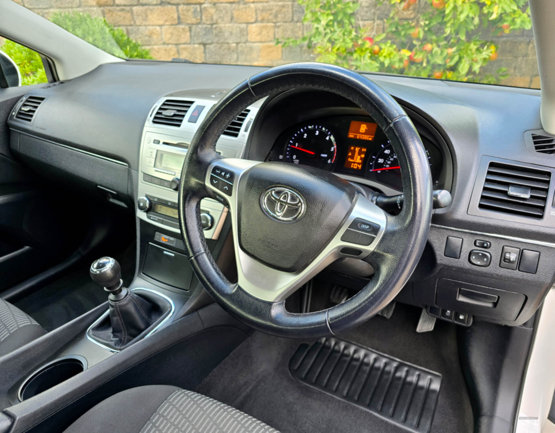 Toyota Avensis DIESEL SALOON in Armagh