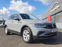 Volkswagen Tiguan LIFE TSI FULL SERVICE HISTORY SPARE WHEEL SAT NAV PARKING SENSORS in Antrim