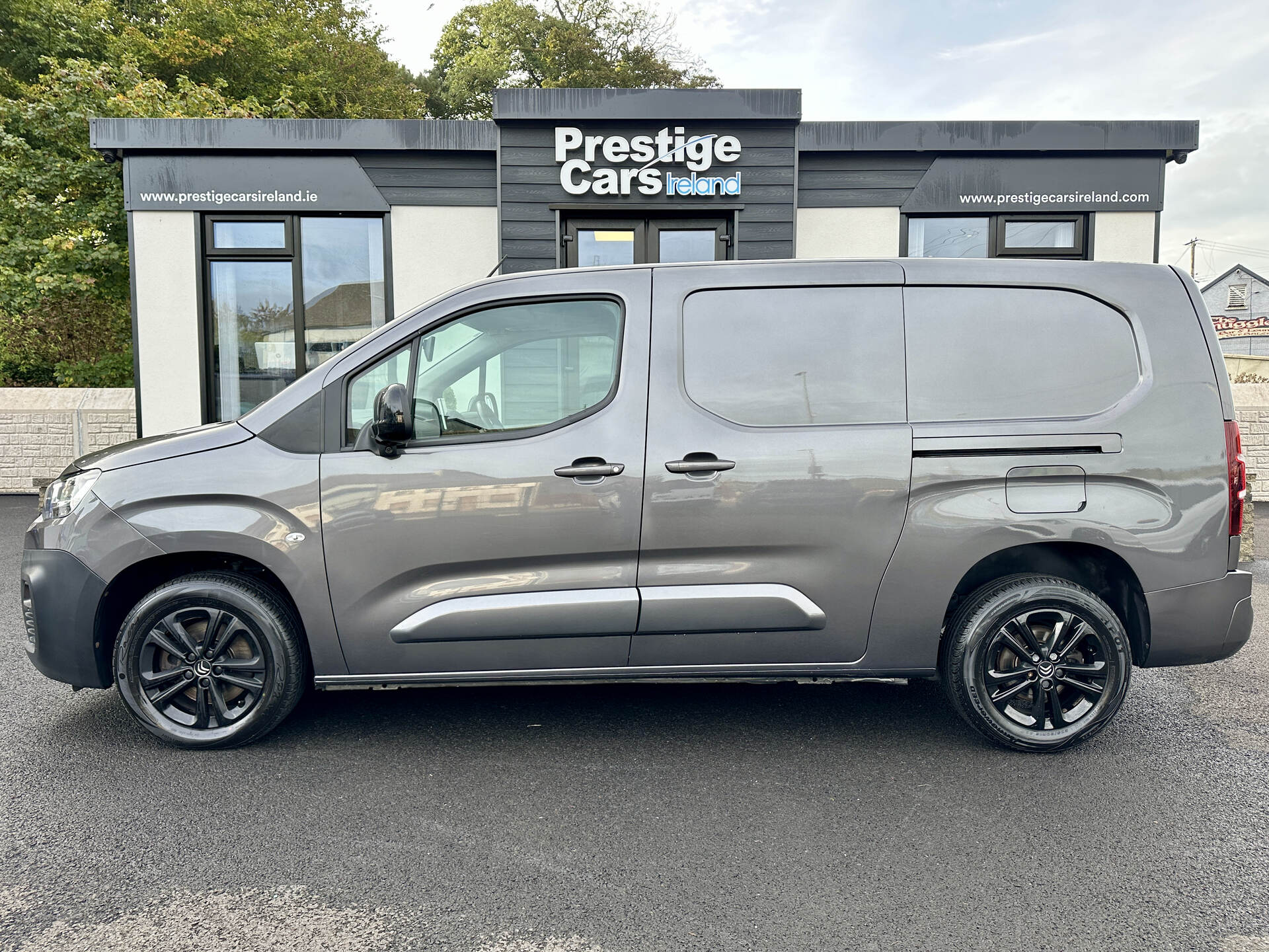 Citroen Berlingo XL DIESEL in Tyrone