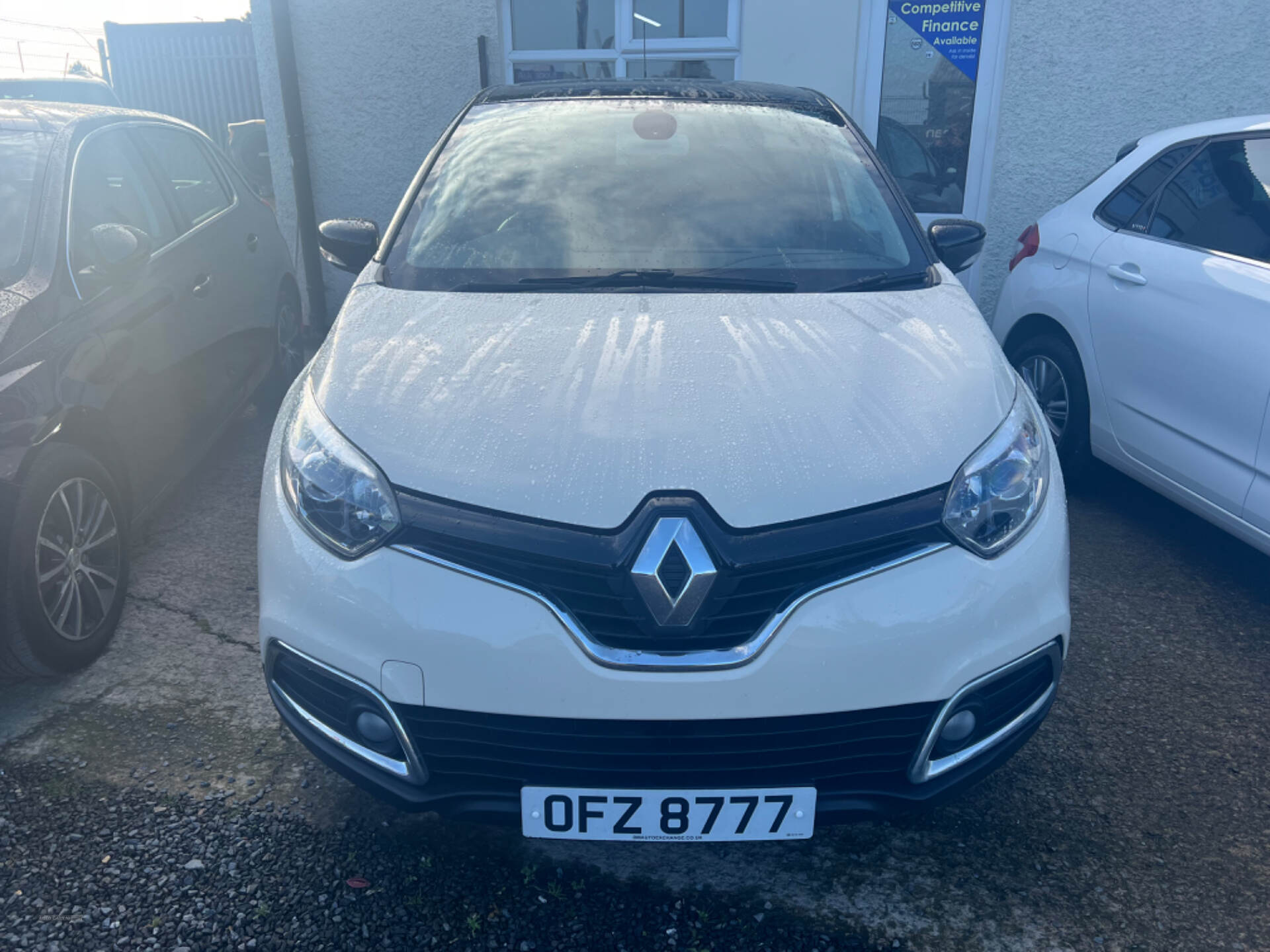 Renault Captur HATCHBACK in Down