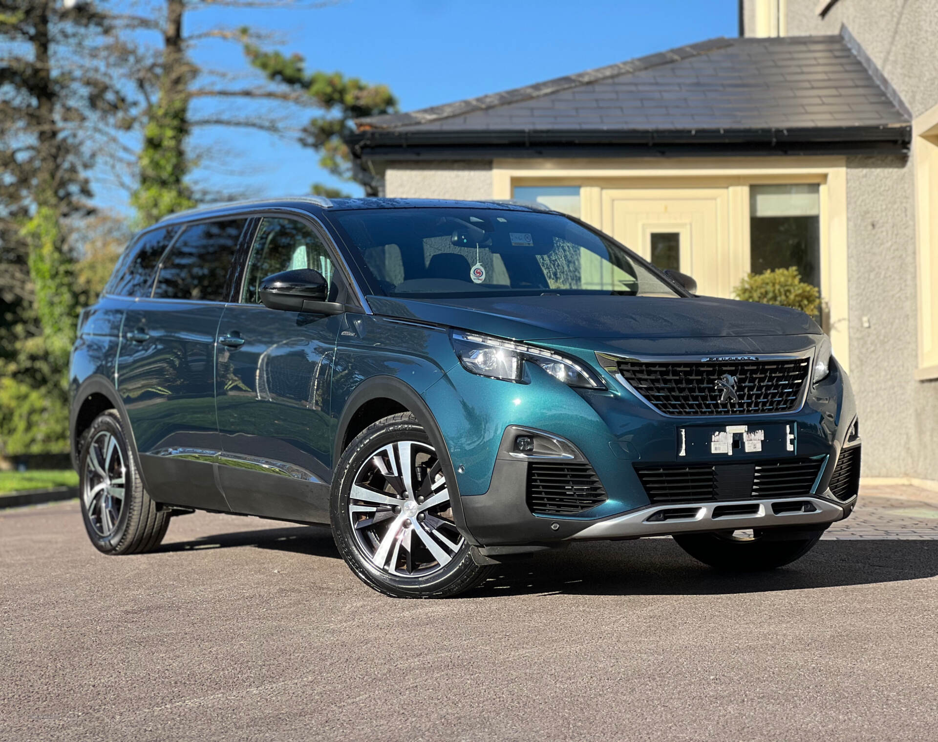 Peugeot 5008 DIESEL ESTATE in Fermanagh