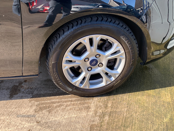 Ford B-Max DIESEL HATCHBACK in Antrim