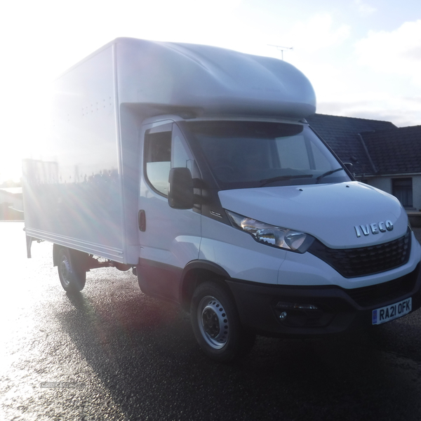 Iveco Daily Daily 13ft8"Luton box van with tail lift . Air con in Down